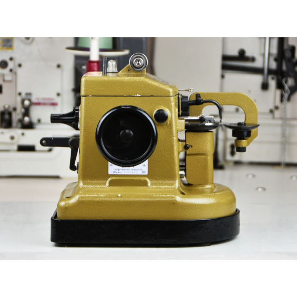 Скорняжная машинка для пошива среднего меха и кожи GP4-5A Aurora