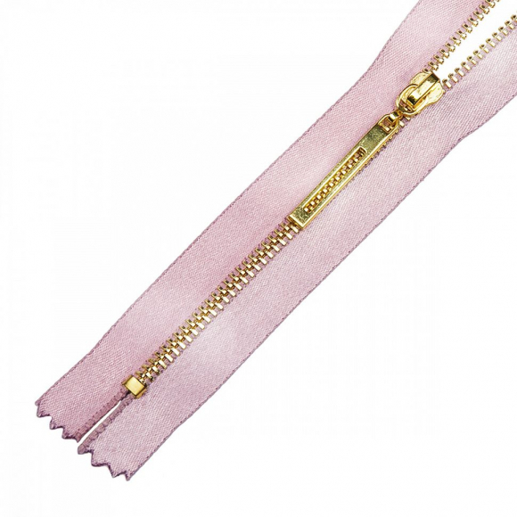Молния MaxZipper мет. №3 золото атласная тесьма, 18см н/р цв.S377 цв.пудрово-розовый уп.10шт