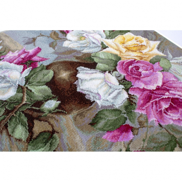 Набор для вышивания LUCA-S арт. B587 Ваза с розами 38х31 см