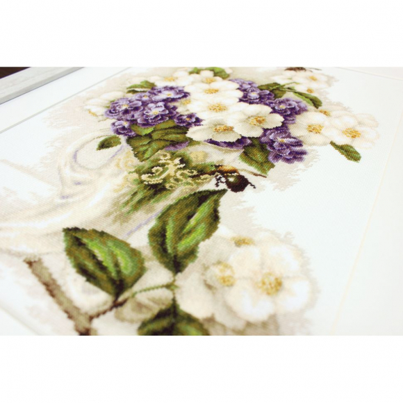 Набор для вышивания LUCA-S арт. B512 Ваза с цветами жасмина 28,5х37,5 см Набор для вышивания LUCA-S арт. B512 Ваза с цветами жасмина 28,5х37,5 см