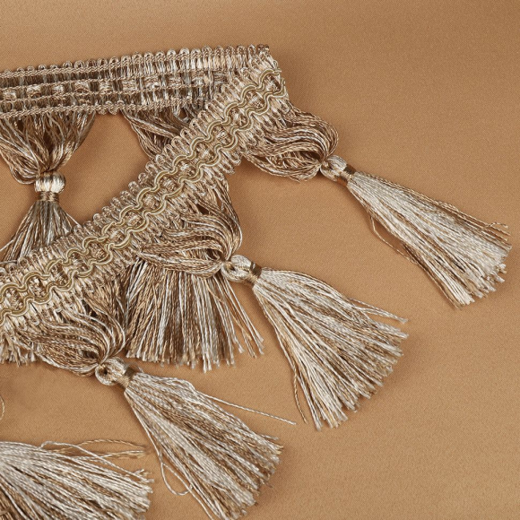 Бахрома для штор с кисточками арт. 6152-0329 цв.6343 шир.100мм цв.молочный+беж уп.10м
