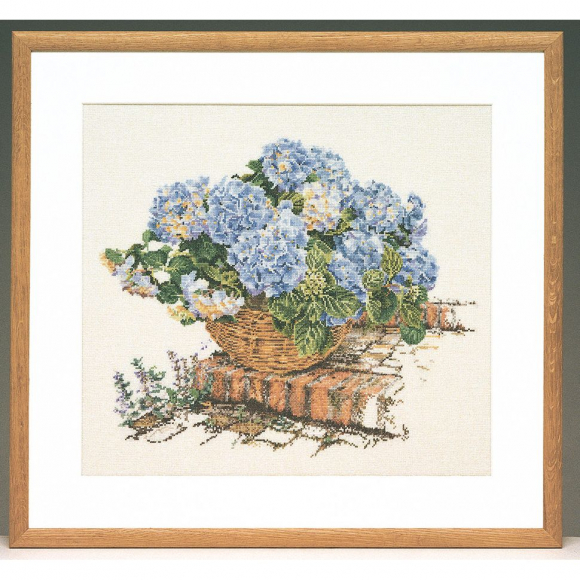 Набор для вышивания THEA GOUVERNEUR арт.2046А Голубые гортензии 44х39 см