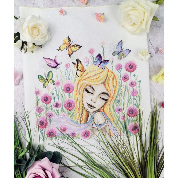Набор для вышивания "Цветы в душе" Набор для вышивания "Цветы в душе"
