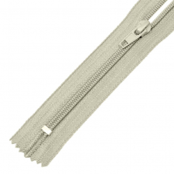 Молния MaxZipper пласт. спираль №5-N 18см н/р цв.F310 св.серый уп.50шт