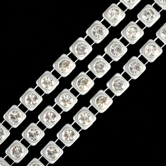 Бусины на нитях со стразами арт. ABS-28 шир. 5мм, стразы ?4мм уп. 9,14м