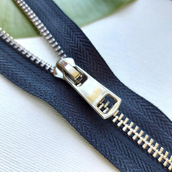 Молния мет. титан №5 никель разъём 75см D168 темно-синий