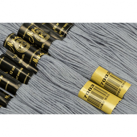 Нитки мулине цв.7003 серо-голубой 12х10м С-Пб