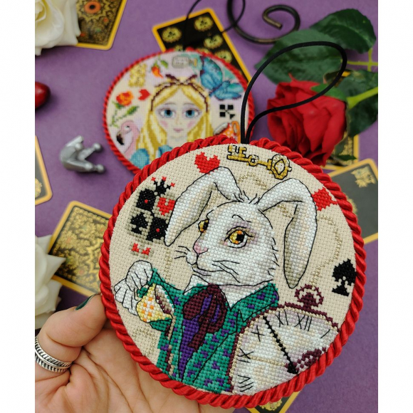 195834_Набор для создания пинкипов "Зазеркальная история"