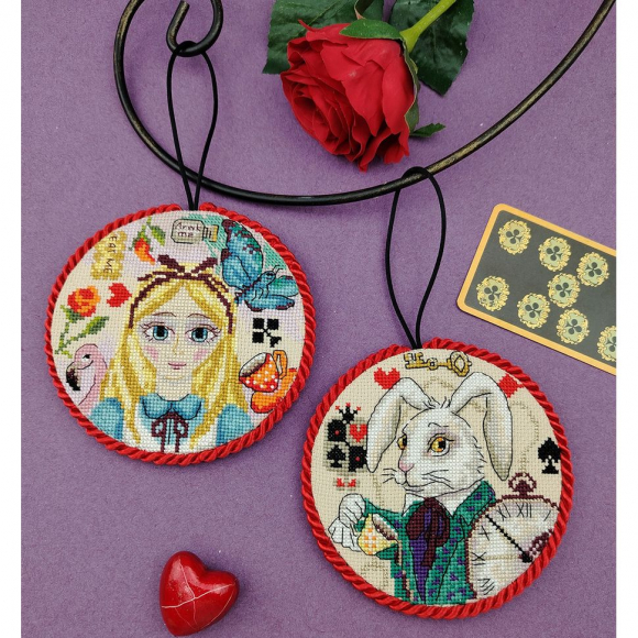 195834_Набор для создания пинкипов "Зазеркальная история"