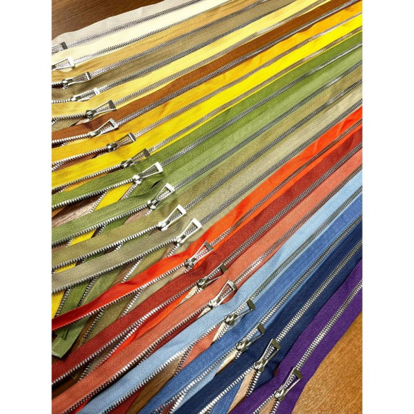 Молния мет. титан №5 никель н/р 18см D810 темно-бежевый