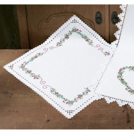 178809_Набор для вышивания салфетки "Хардангер ягоды"