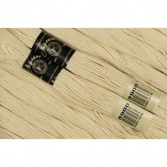 Нитки мулине цв.8900 св.бежевый 12х10м С-Пб Нитки мулине цв.8900 св.бежевый 12х10м С-Пб