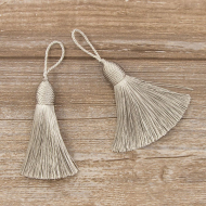 183439_Кисть декоративная на шнуре, длина 85 мм, цвет серебряный