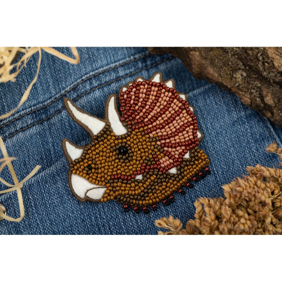 Набор для вышивания KLART арт. 10-514 Брошь. Трицератопс 7х6 см