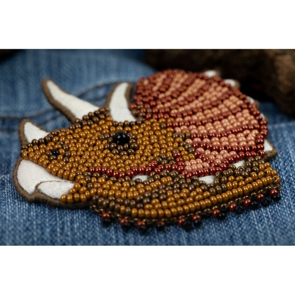 Набор для вышивания KLART арт. 10-514 Брошь. Трицератопс 7х6 см