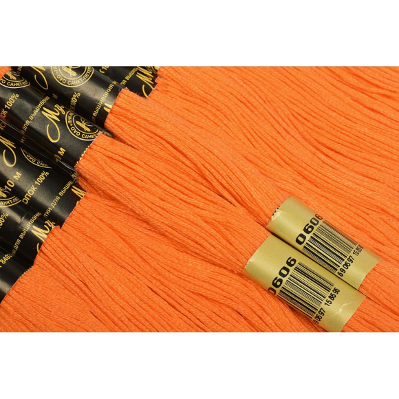 Нитки мулине цв.0606 оранжевый 12х10м С-Пб