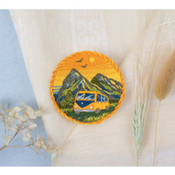 Набор для вышивания PANNA Живая картина арт. JK-2217 Брошь. Поездка к закату 5,5х5,5 см