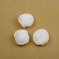 Помпоны TBY из пряжи 3,9г/шт арт.BYG40 40мм цв.белый уп. 50шт