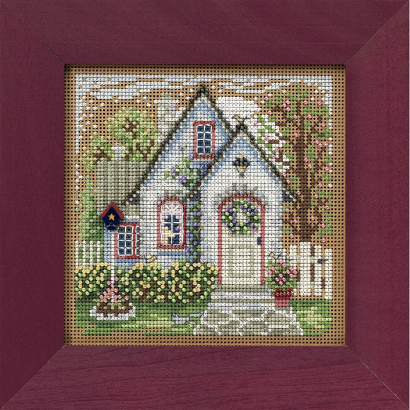 Набор для вышивания бисером MILL HILL Летний домик 13,33х13,33 см