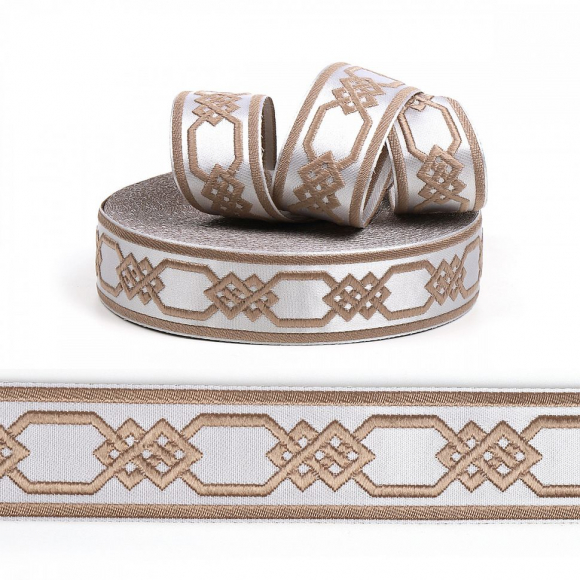 Лента отделочная жаккардовая арт.TBY.2703-30  шир.30 мм цв.01 бежевый уп.24,3 м
