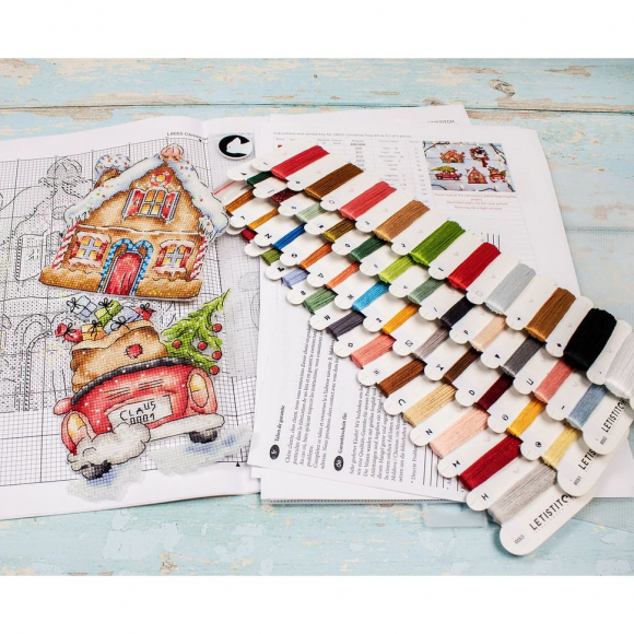 Набор для вышивания LETI арт. L8055 Набор новогодних игрушек 16х16 см