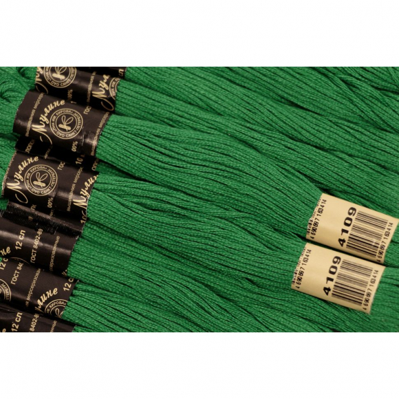 Нитки мулине цв.4109 зеленый 12х10м С-Пб