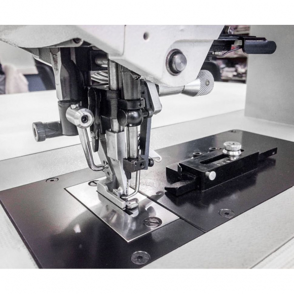 Промышленная швейная машина ручного стежка 785-X Aurora