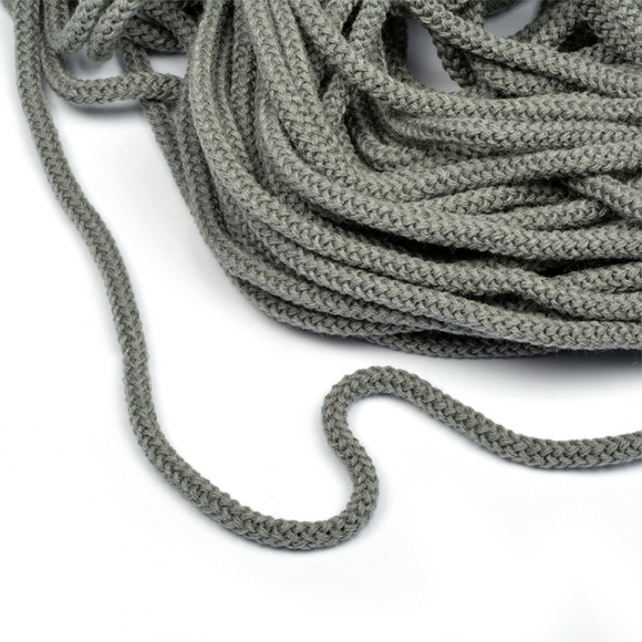 Шнур круглый полиэфир 07мм арт.1с-70 цв.серый уп.100м