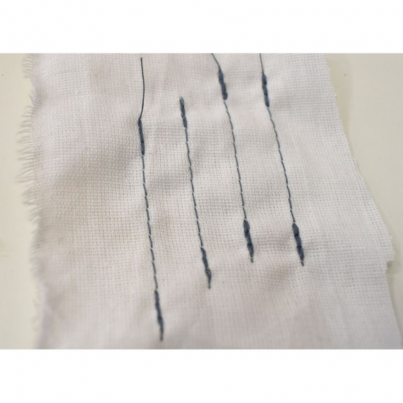 Прямострочная промышленная швейная машина Aurora A-7E (Дизайнерские строчки, два подвижных ножа)