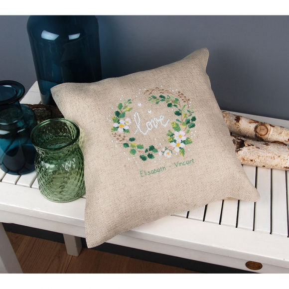 174075_Набор для вышивания подушки "Любовь"