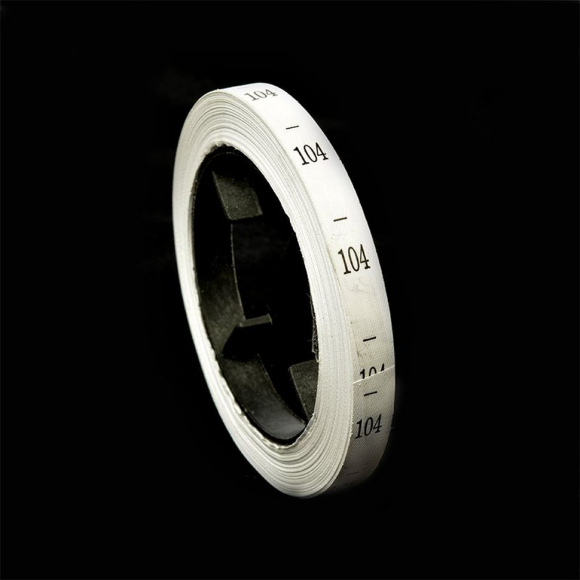 Размерники полиэстер 104 белый 10х25 мм ТВ в рул. 800 шт (20м)