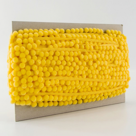 Тесьма с помпонами, диаметр 10 мм, цвет бледно-желтый