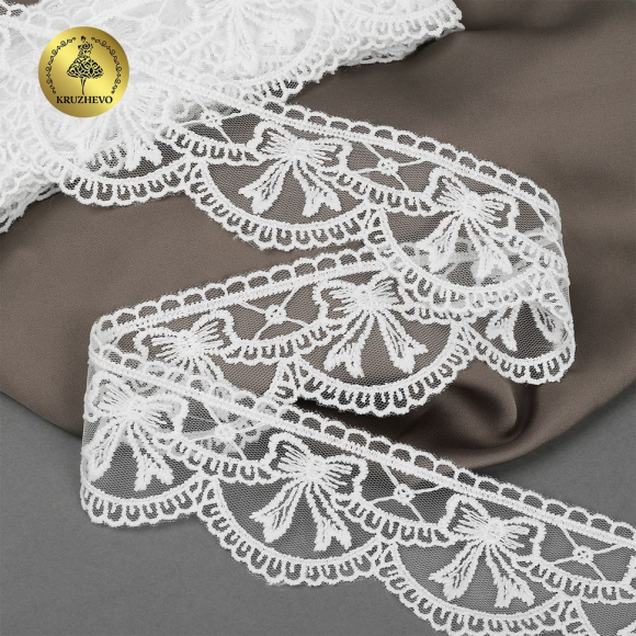 Кружево на сетке KRUZHEVO матовая нить с бантиками арт.TR.635 шир.60мм цв.01 белый уп.10м