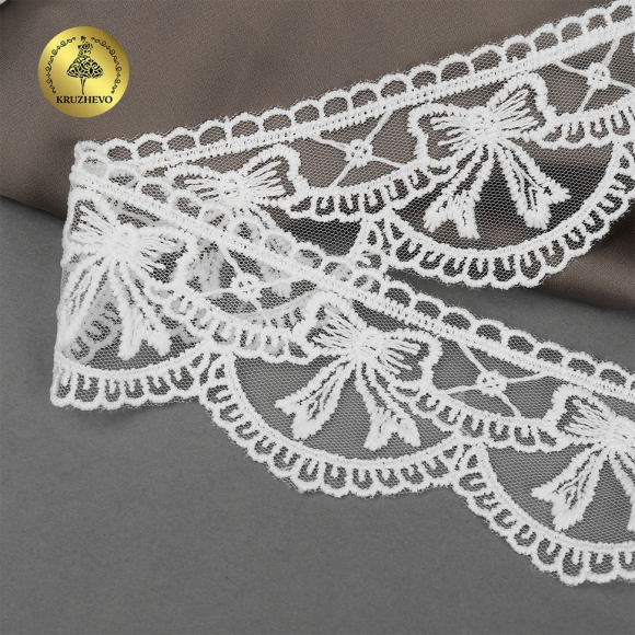 Кружево на сетке KRUZHEVO матовая нить с бантиками арт.TR.635 шир.60мм цв.01 белый уп.10м