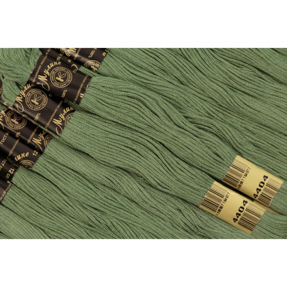 Нитки мулине цв.4404 оливковый 12х10м С-Пб