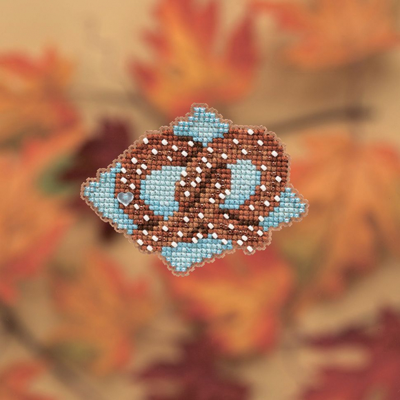 Набор для вышивания бисером MILL HILL Крендель 8х5 см