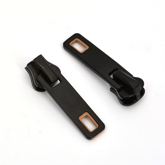 Замок MaxZipper автомат ТР#5 F08 цв.1 черный/бежевый уп.10шт