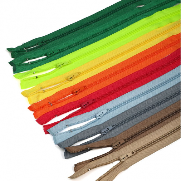 Молния MaxZipper пласт. спираль №5-N 60см АССОРТИ №1 уп.10цв х 5шт Молния MaxZipper пласт. спираль №5-N 60см АССОРТИ №1 уп.10цв х 5шт