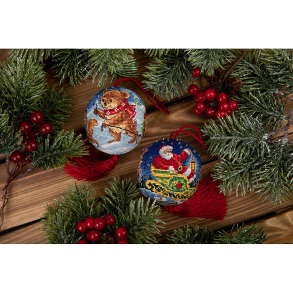 Набор для вышивания PANNA арт. IG-7370 Новогодняя игрушка. Волшебная ночь 6x6 см