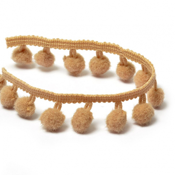 Тесьма с помпонами цв.F291 (060) св.бежевый арт.TBY-LC-20 шир.15-20мм уп.10м