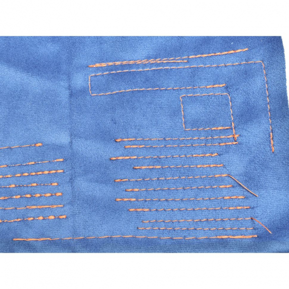 Прямострочная промышленная швейная машина Aurora A-8EH (Дизайнерские строчки, два подвижных ножа, закрытая смазка)