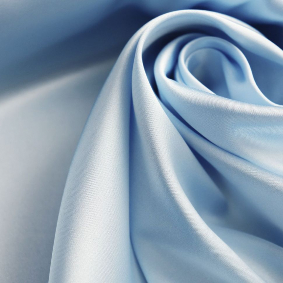 Ткань атлас стрейч 105 г/м? 98% полиэстер, 2% спандекс шир.150 см арт.Р.15069.15 цв.15 голубой уп.25м