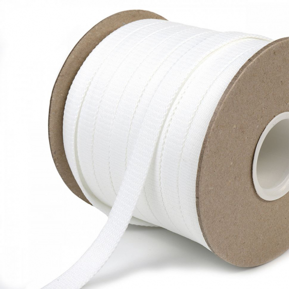 Шнур плоский полиэфир 12-15мм арт. 06с2341 цв. белый уп.50м