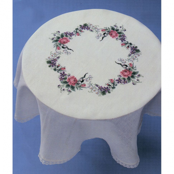 Набор для вышивания скатерти "Розы и фиалки" Набор для вышивания скатерти "Розы и фиалки"