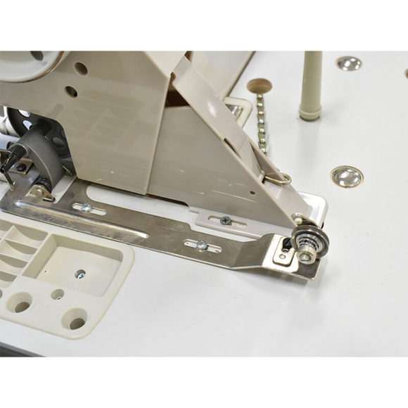 Прямострочная промышленная швейная машина для тяжелых материалов A-797 Aurora Прямострочная промышленная швейная машина для тяжелых материалов A-797 Aurora