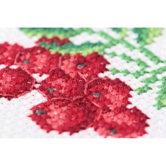 Набор для вышивания KLART арт. 12-041 Рябинка 9х9 см