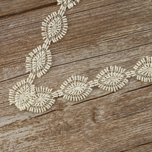 185638_Кружево-вышивка на тюле, 15 мм