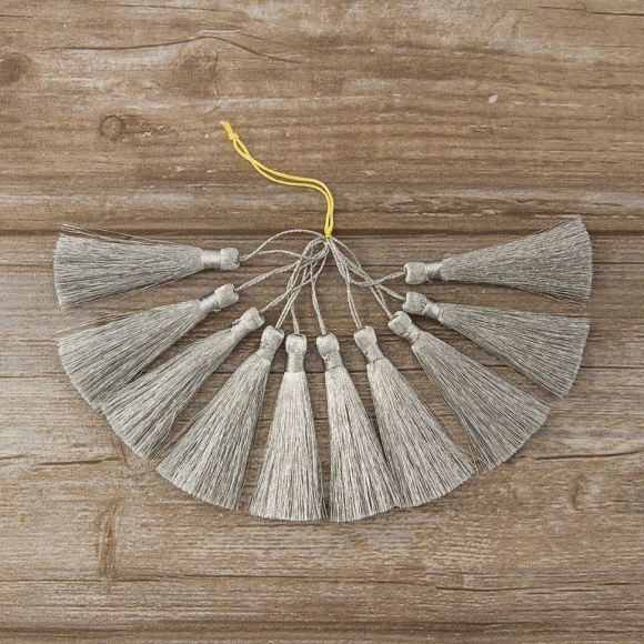 Кисть декоративная на шнуре, длина 70 мм, цвет серебряный Кисть декоративная на шнуре, длина 70 мм, цвет серебряный