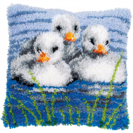Набор для вышивания VERVACO арт.PN-0155996 Подушка Утята в воде 40х40 см
