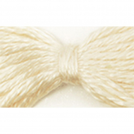 Нитки мулине цв.9207 молочный 12х10м С-Пб